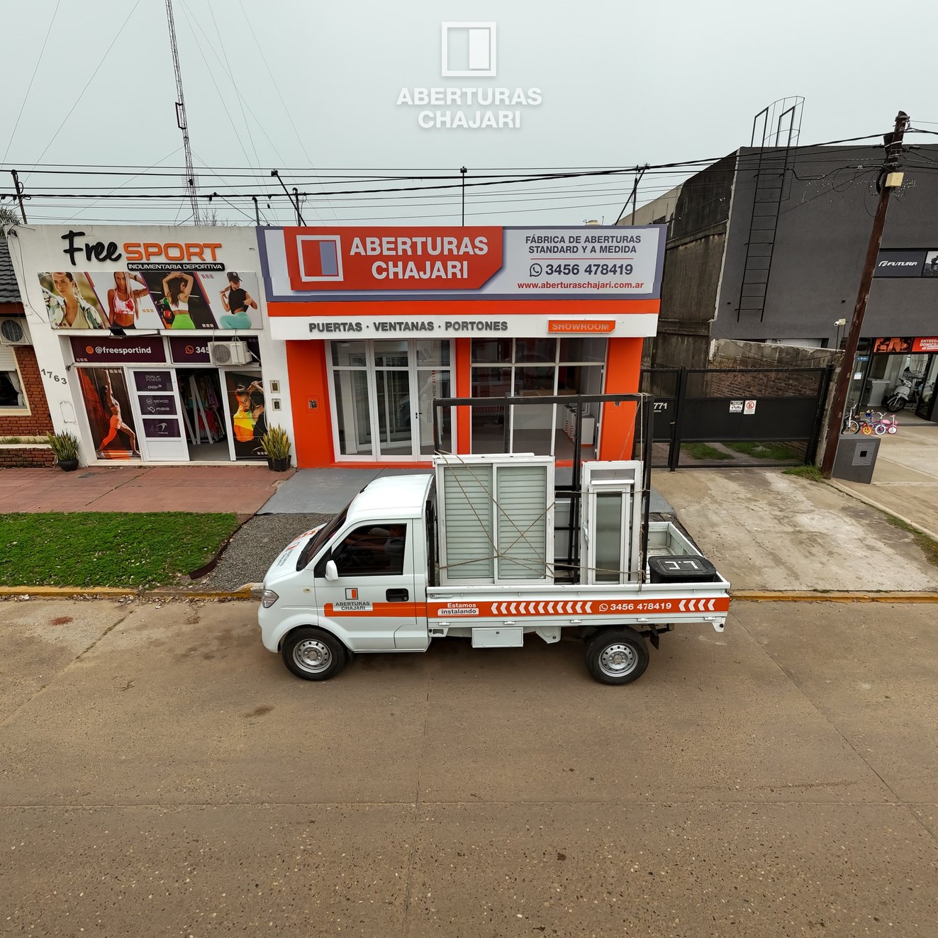 Fachada del showroom de Aberturas Chajarí en Av. Siburu 1769