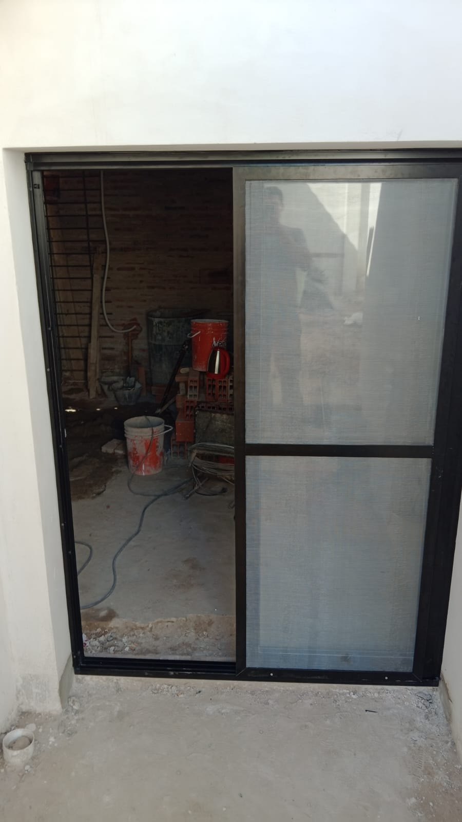 Obra de aberturas de aluminio realizada en Concordia por Aberturas Chajari (foto 1)