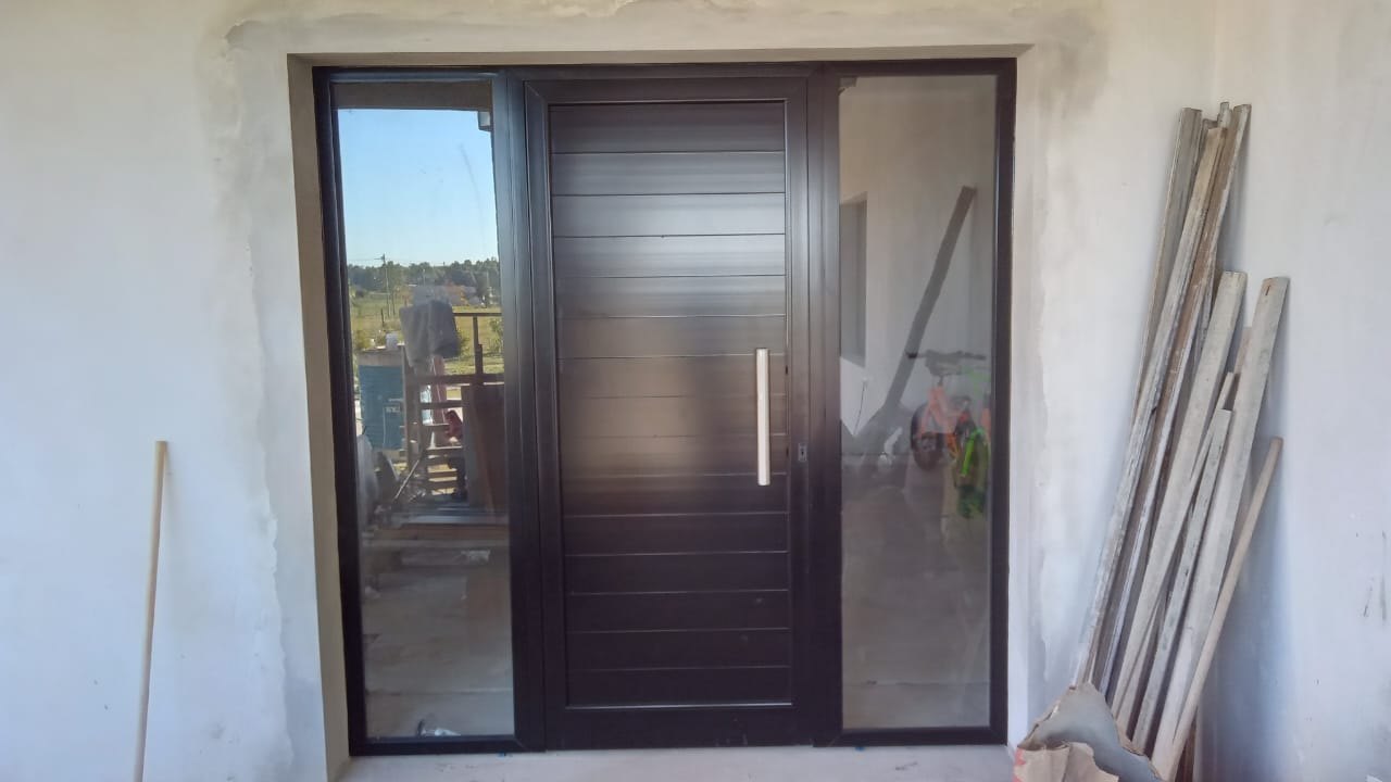 Obra de aberturas de aluminio realizada en Curuzú Cuatiá por Aberturas Chajarí (foto 2)