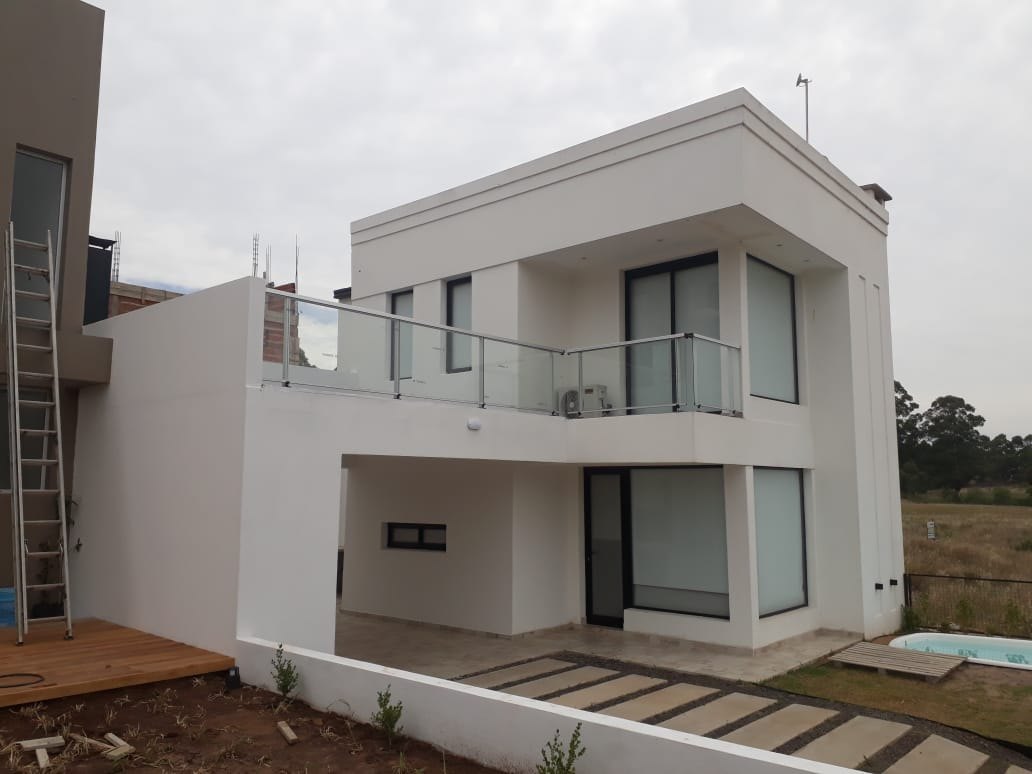 Obra de aberturas de aluminio realizada en Santa Ana por Aberturas Chajarí (foto 1)